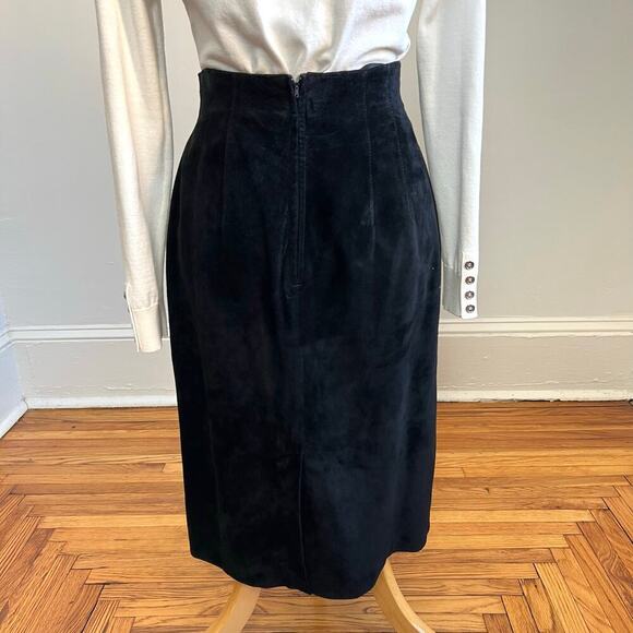 Vintage 90s Lord & Taylor 100% Silky Pig Suede Black High Waist Pencil Skirt 6 - Picture 5 of 11